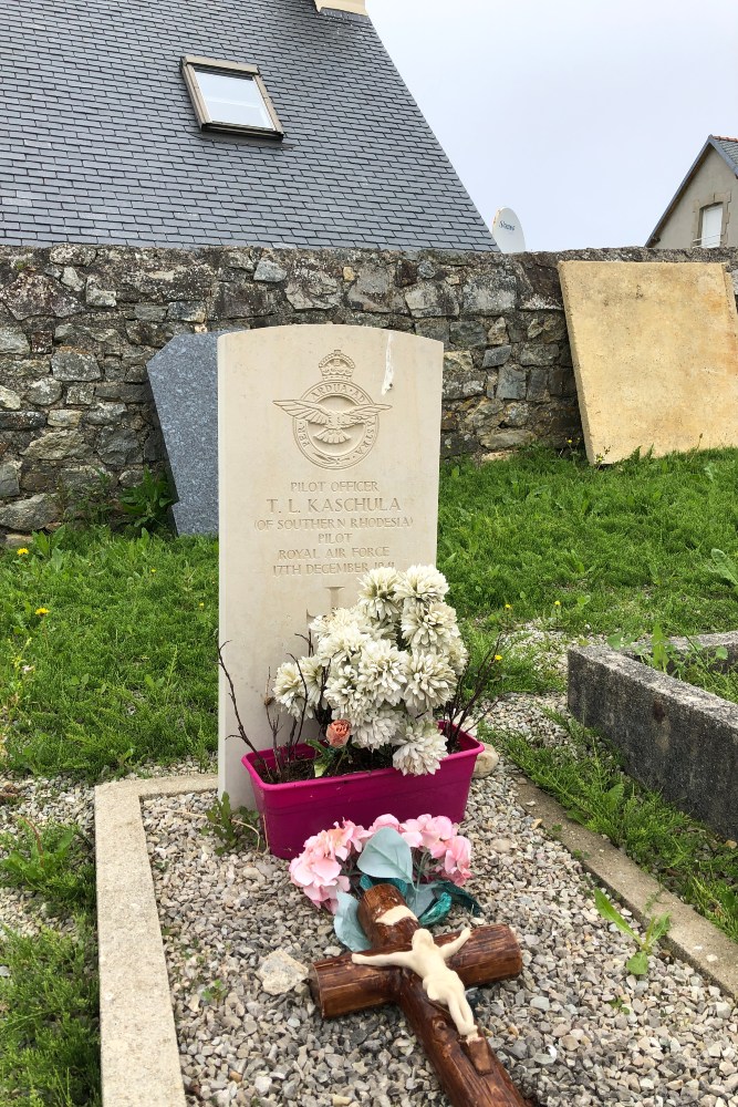 Oorlogsgraven van het Gemenebest Camaret-sur-Mer #5