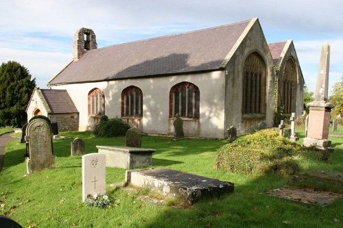 Oorlogsgraven van het Gemenebest St. Cynhafel Churchyard #1