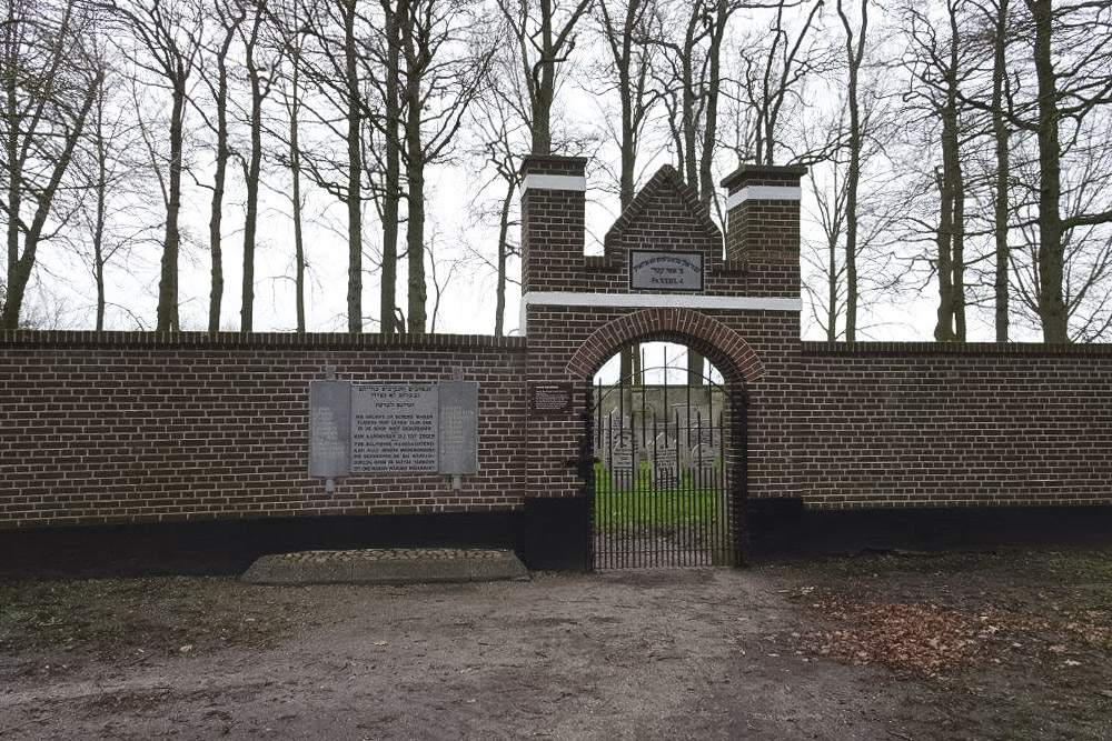 Gedenktekens Joodse Begraafplaats Elburg #1