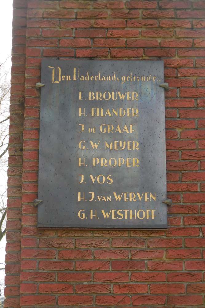 Oorlogsmonument Vaassen #2