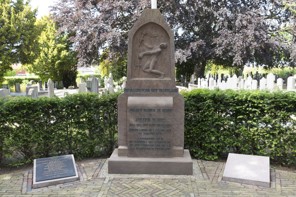 War Memorial Municipal Cemetery Zwartsluis #2