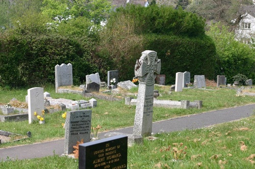 Commonwealth War Graves St Mary Churchyard