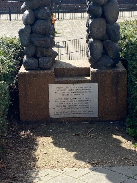 Oorlogsmonument Hendrik van Veldeke College #2