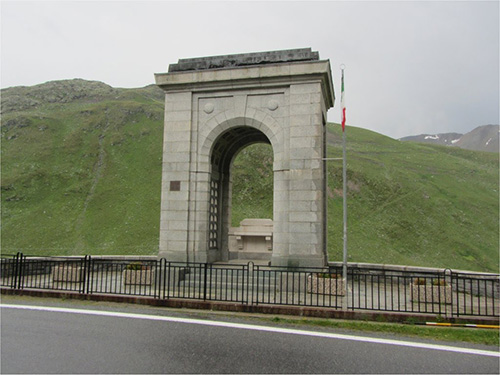 Ossuary Stelvio #1