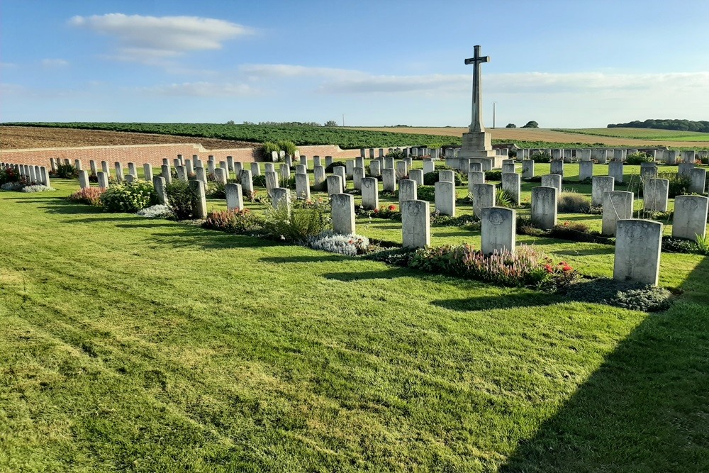 Oorlogsbegraafplaats van het Gemenebest Sunken Road #4