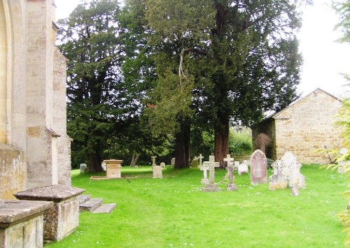 Oorlogsgraven van het Gemenebest St George Churchyard #1