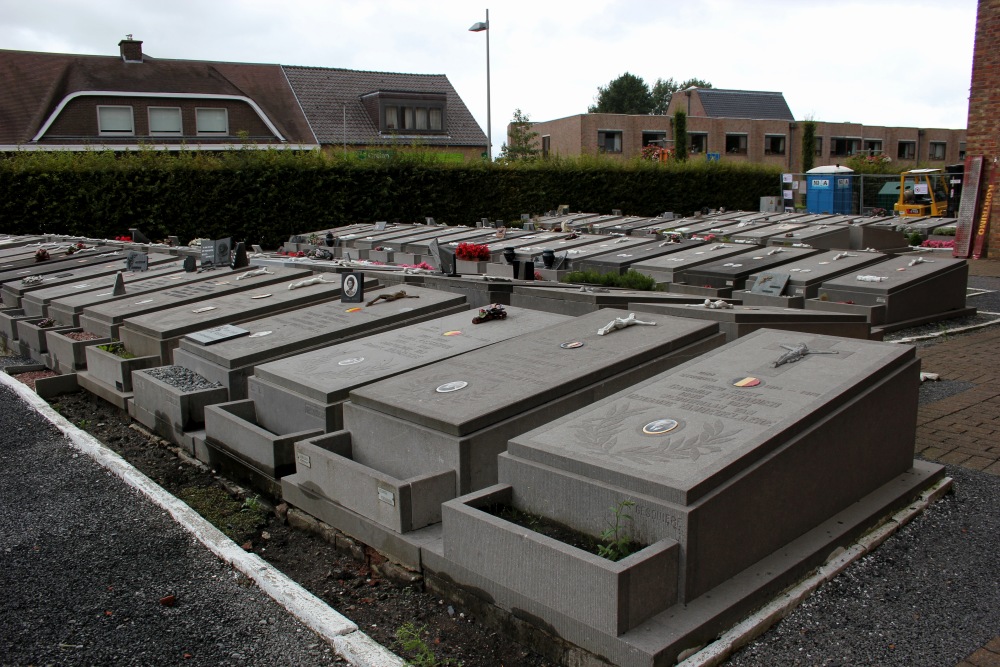 Belgian Graves Veterans Houthulst #1