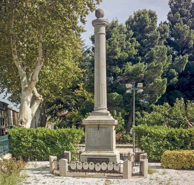 War Memorial Latour-de-France #1