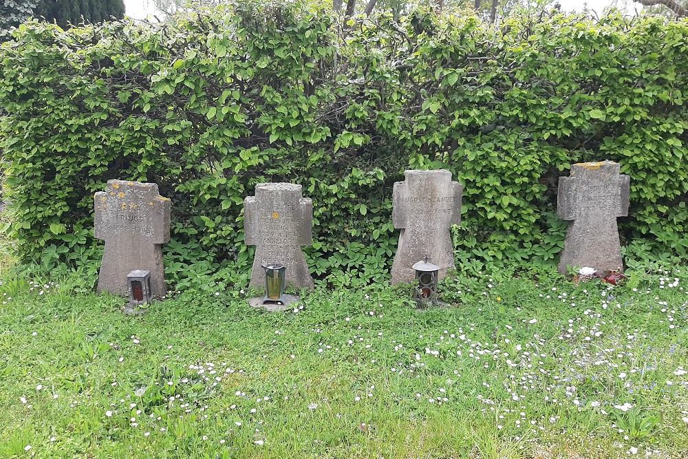 Graves War Victims Kommern #2