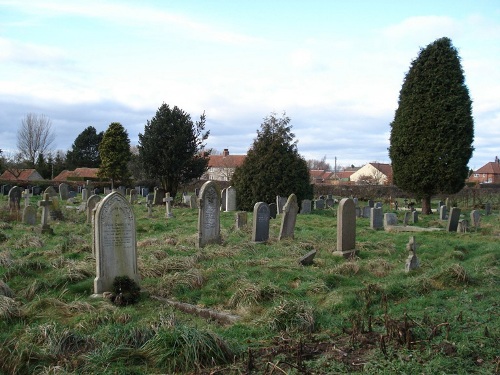 Commonwealth War Grave Settrington Church Cemetery #1