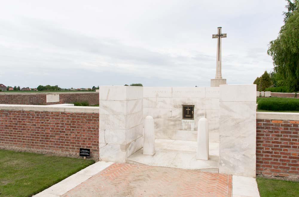 Commonwealth War Cemetery Gunners Farm #3