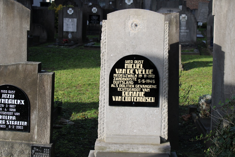 Belgian War Graves Zwijnaarde #2