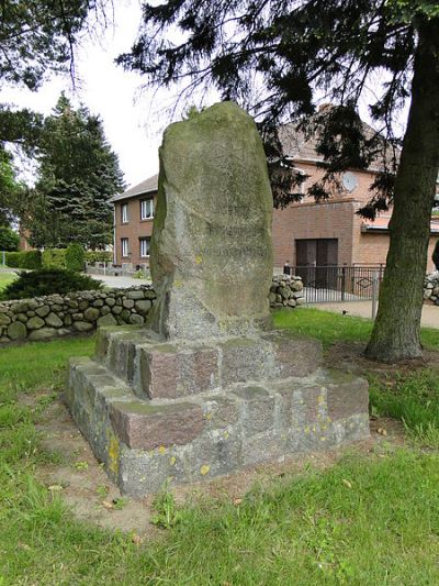 War Memorial Döbbersen #1