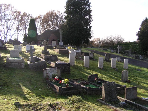 Commonwealth War Graves Corfe Mullen Cemetery #1