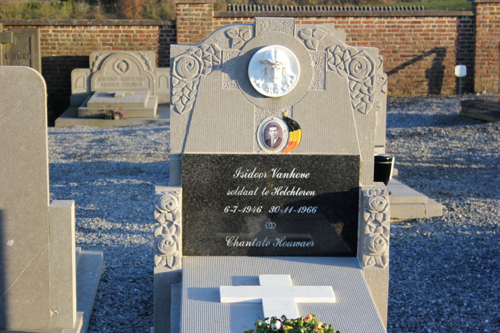 Belgian Graves Veterans Engelmanshoven #1