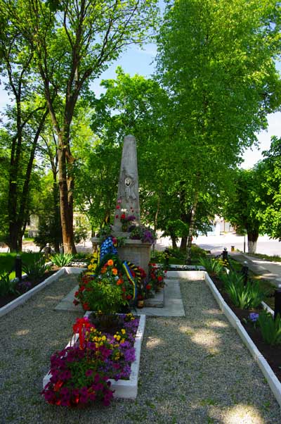 Grave Colonel M.C. Smirnov #1