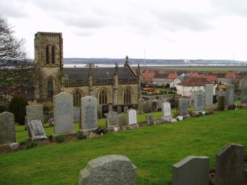 Commonwealth War Graves Airth Parish Churchyard #1