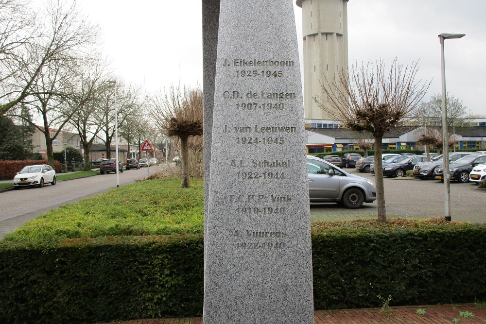 War Memorial Meerkerk #3