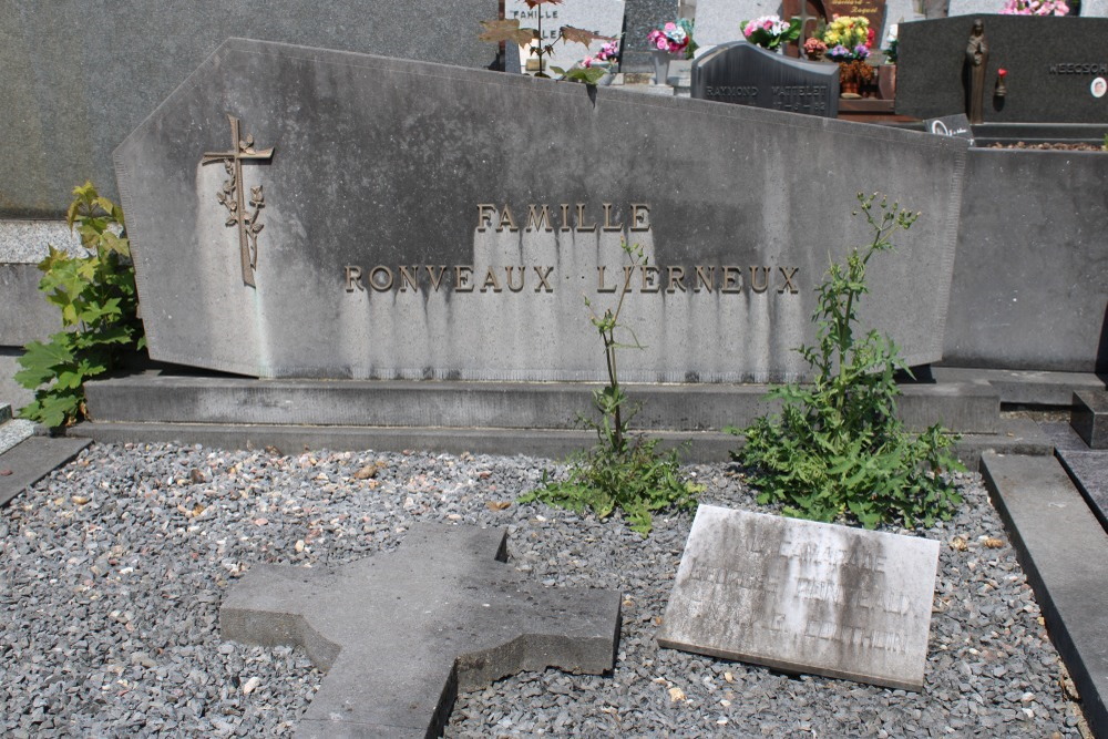 Belgian Graves Veterans Couthuin #2