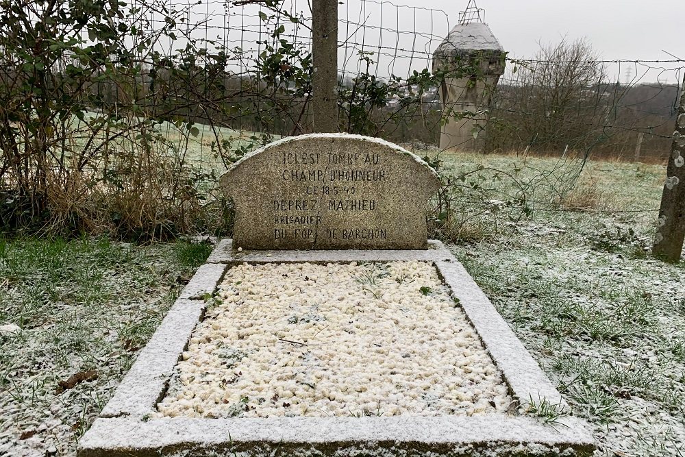 Belgisch Grafmonument Mathieu Deprez