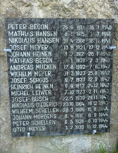 War Memorial Fleringen #4