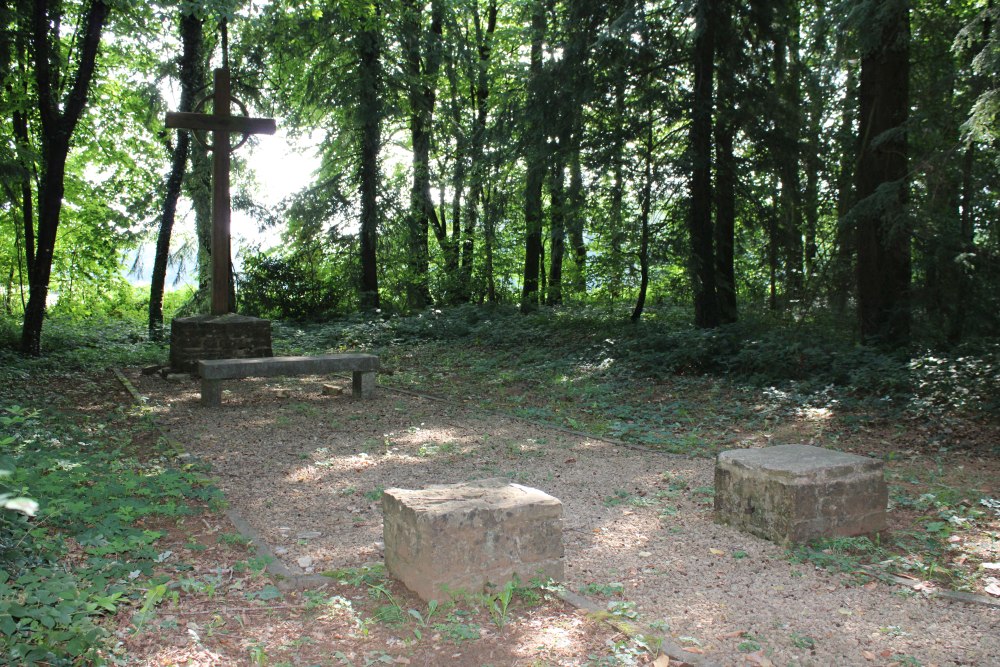 Former French-German War Cemetery du Chenois Saint-Vincent #4