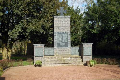 Oorlogsmonument Kervenheim #1