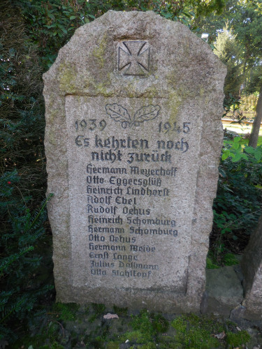 Oorlogsmonument Becklingen #2