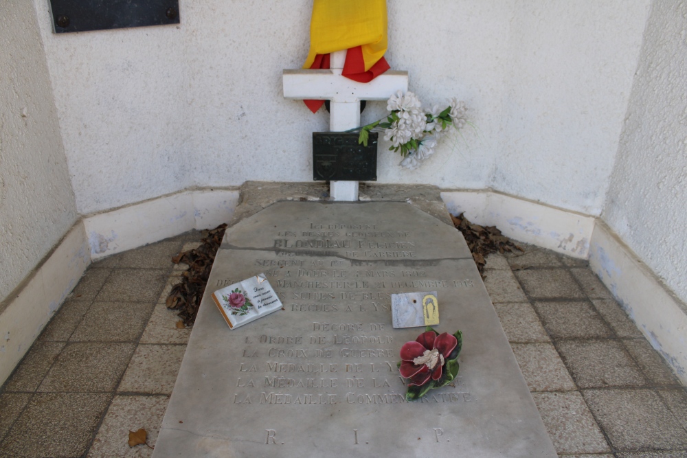 Belgische Oorlogsgraven Sars-la-Bruyre #3