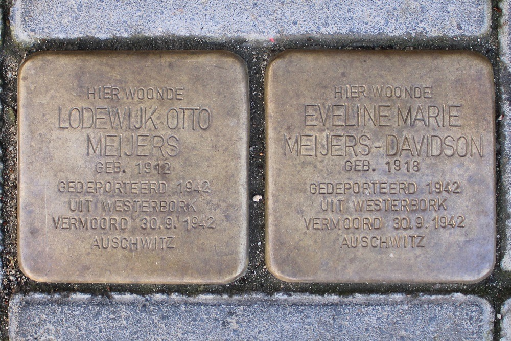 Stolpersteine Ellekomstraat 77