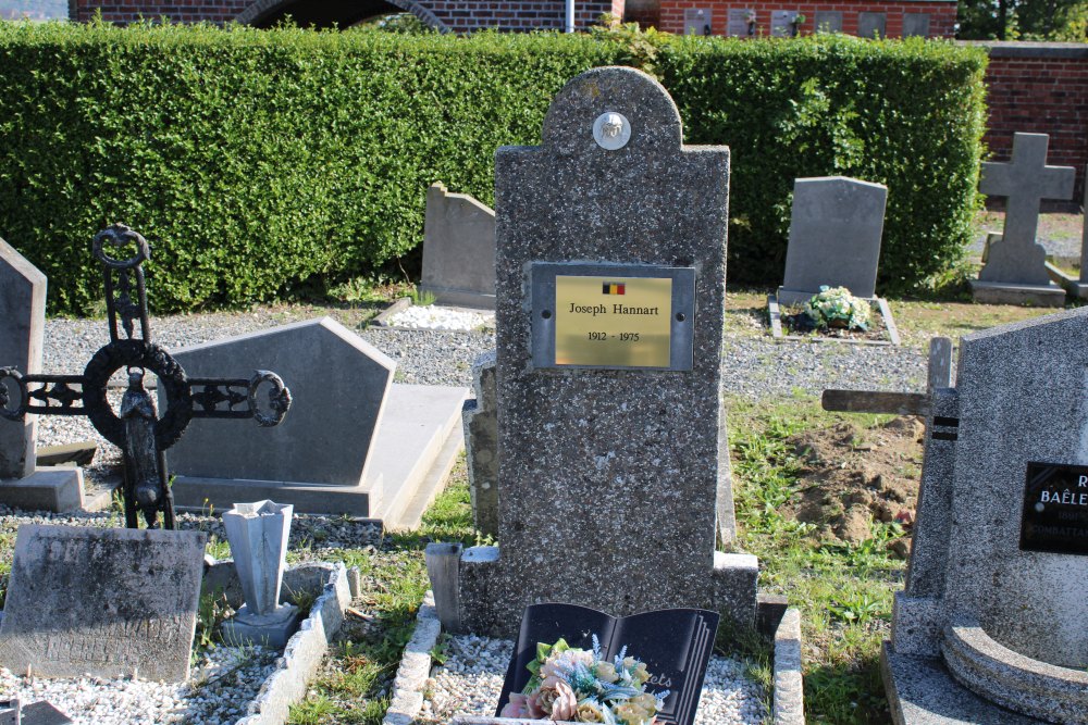 Belgian Graves Veterans Maulde #5