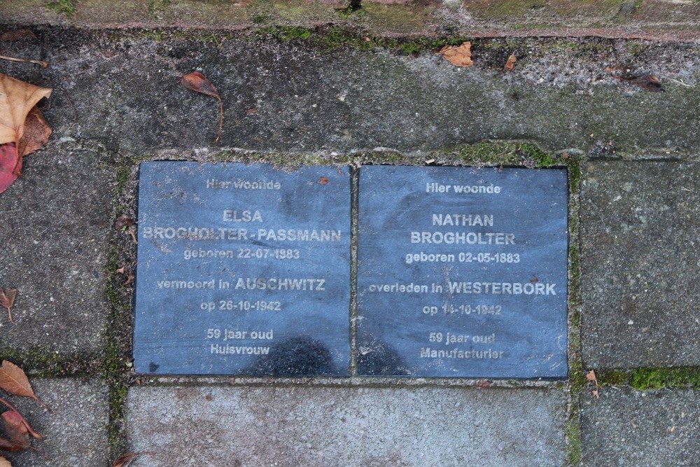 Memorial Stones Hector Treubstraat 60 #1