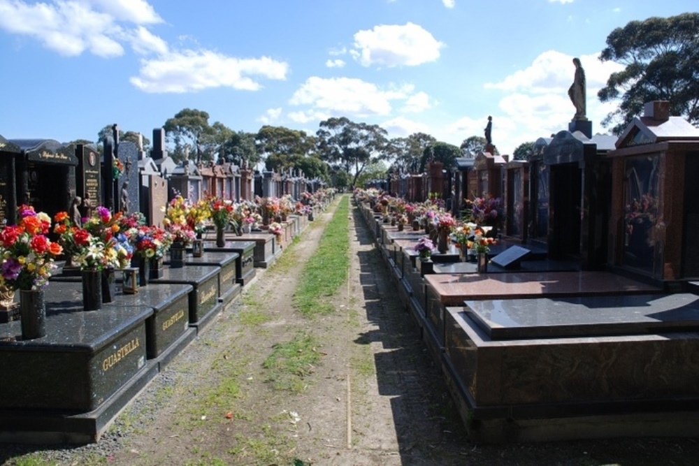 Commonwealth War Graves Springvale Botanical Cemetery