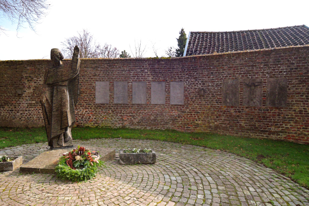 War Memorial Krrenzig #1