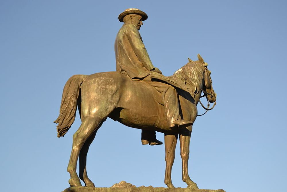 Equistrian Statue of Cecil John Rhodes #1