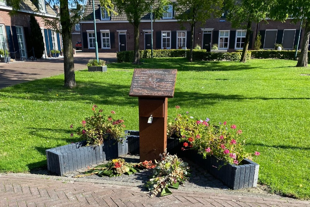 War Memorial Lieshout #1
