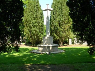 Commonwealth War Graves Sleepyhillock Cemetery