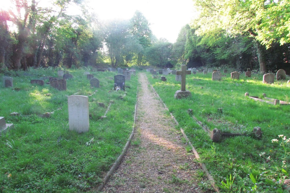 Oorlogsgraf van het Gemenebest St. John Churchyard Extension