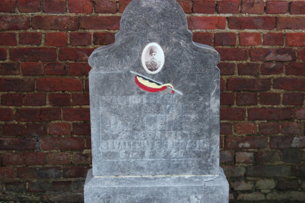 Belgische Oorlogsgraven Gingelom #4