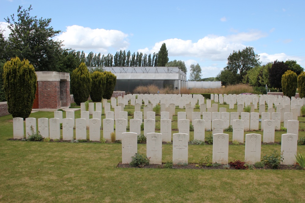 Commonwealth War Cemetery Pont-d'Achelles #2