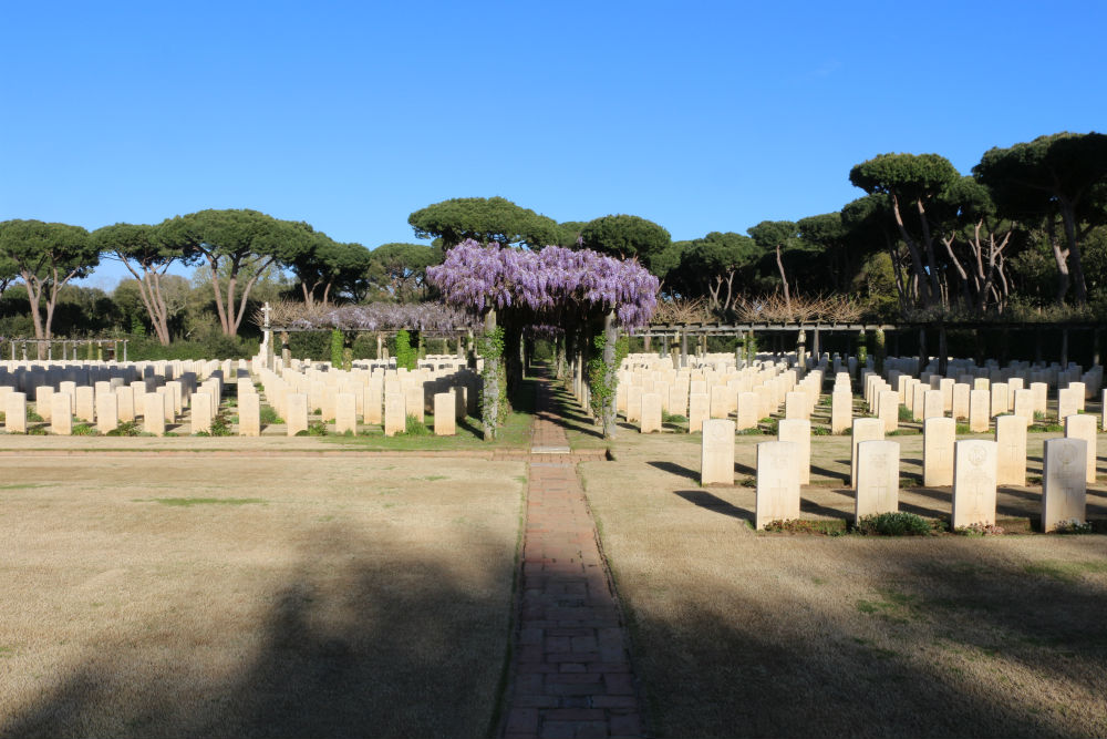 Commonwealth War Cemetery Beach Head #2