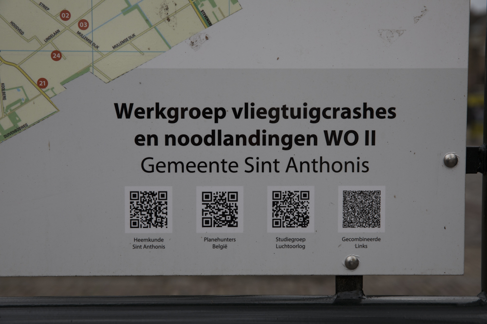 Information Sign Aircraft Crashes and Emergency Landings WW2 in Sint Anthonis Municipality #2