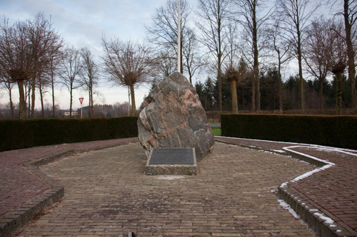 Monument voor Albertus Weerts #1