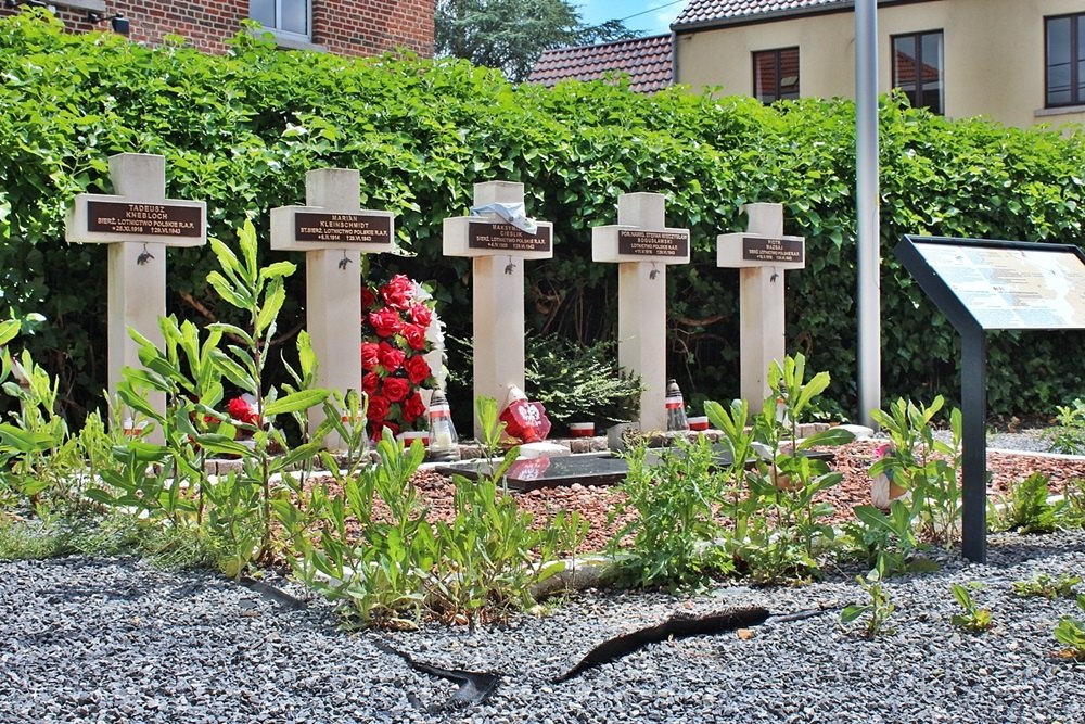 Polish War Graves Sint-Pieters-Rode #1