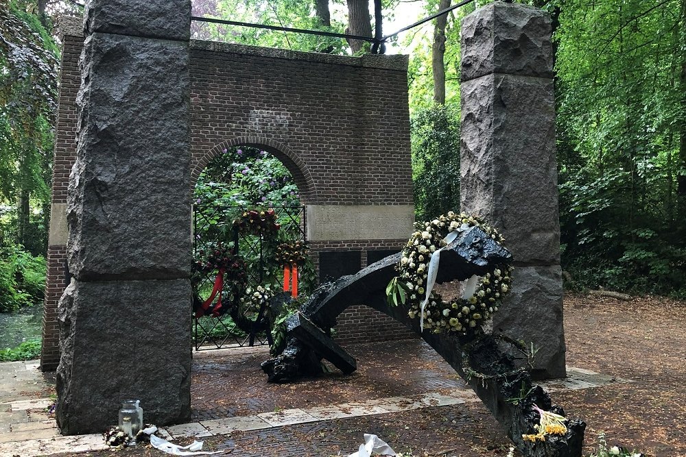 War Memorial Oegstgeest #1