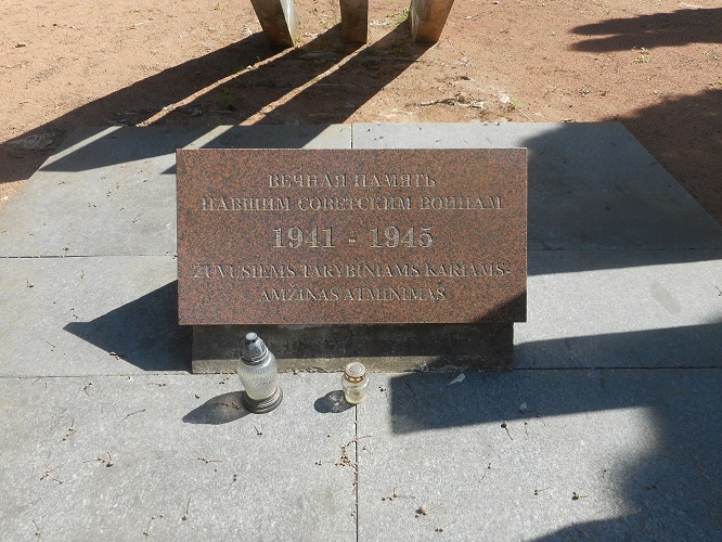 Soviet Cemetery Andriškiai #2