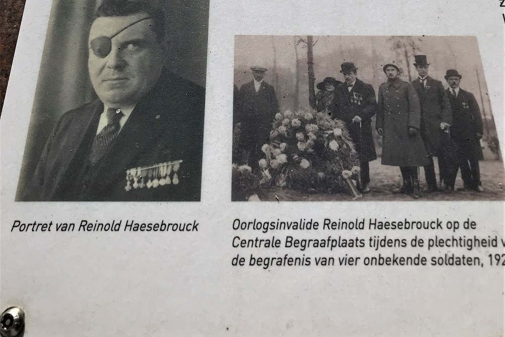 Memorial Plaque Reinold Haesebrouck #3