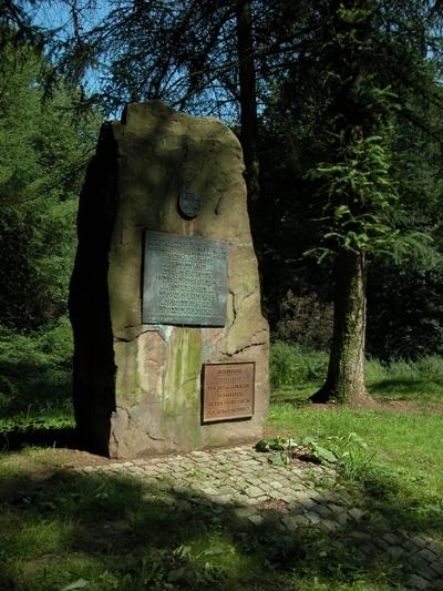 Oorlogsmonument Holthausen-Menden