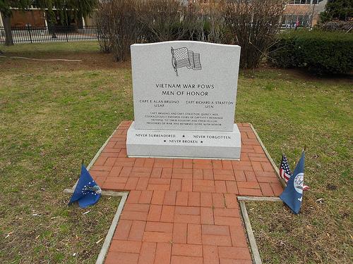 Monument Krijgsgevangenen Vietnam #1