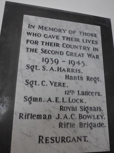 Oorlogsmonument St. Peter in the Wood Church Appleshaw #2